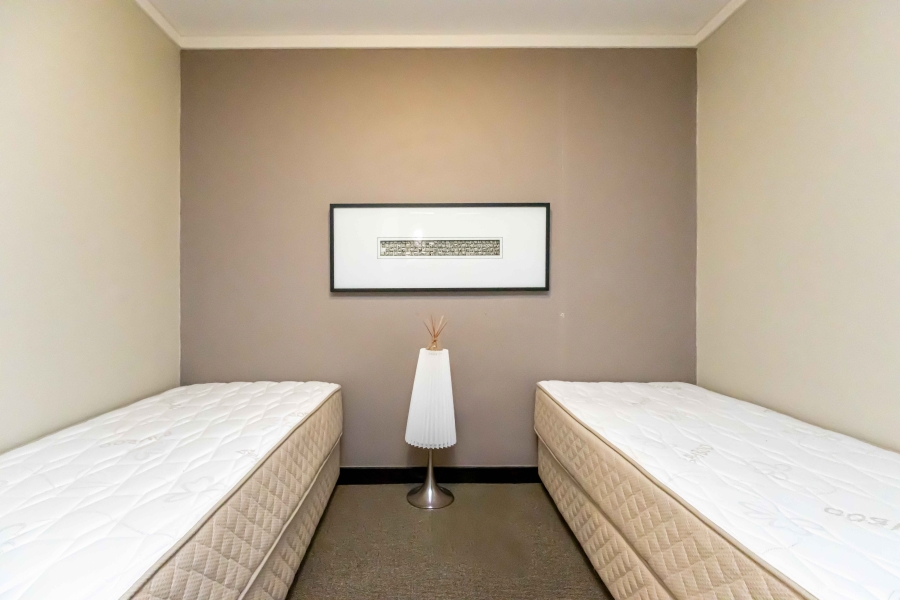 2 Bedroom Property for Sale in Cape Town City Centre Western Cape